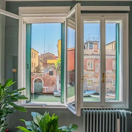 Daire Casa Della Sensa 1 Garden & Canal View